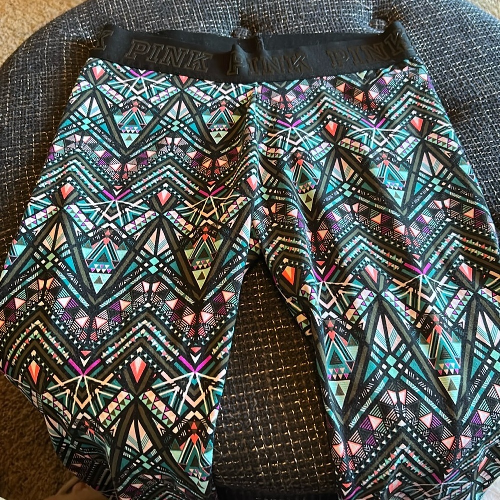 PINK VS The Ultimate Tribal Print Crop Leggings size small